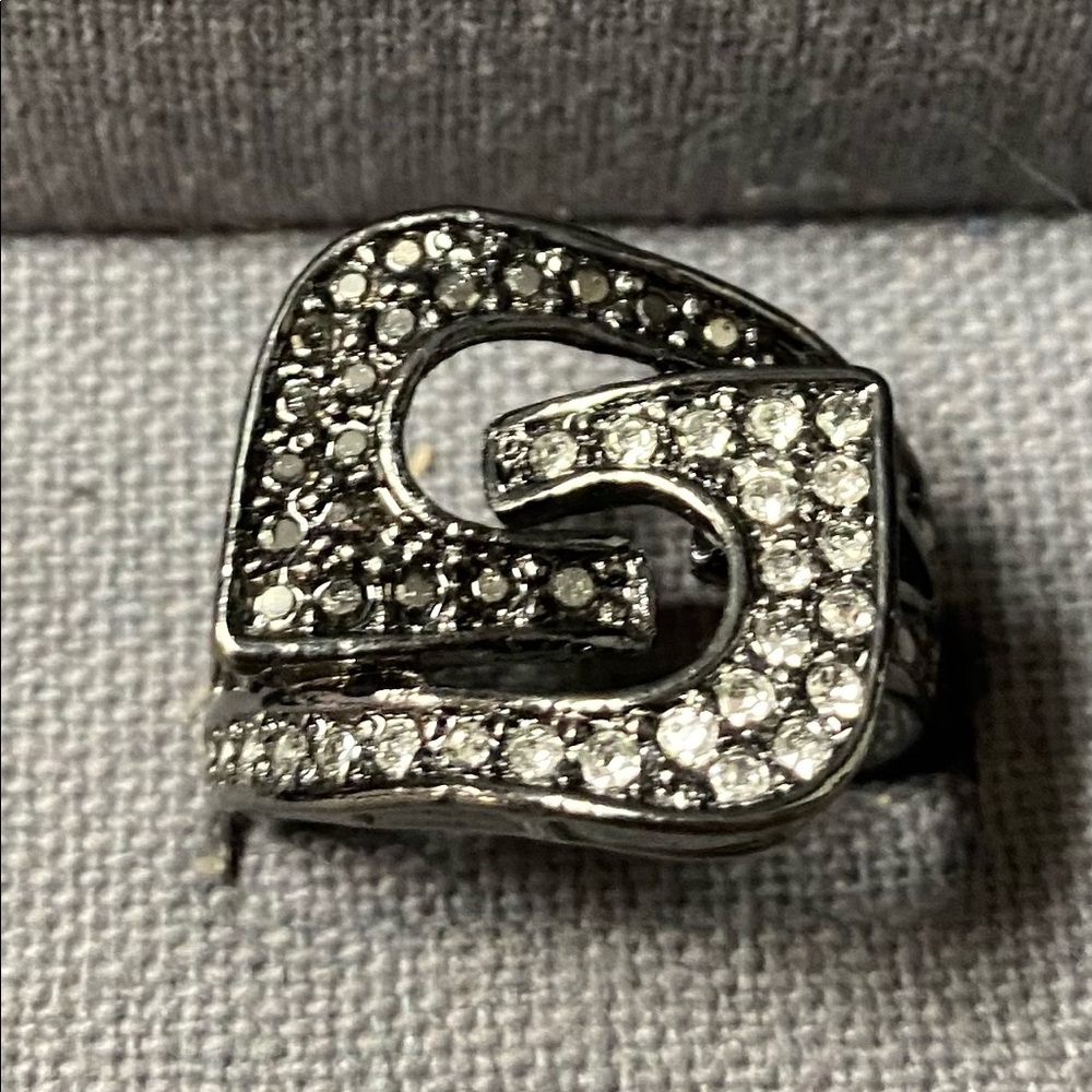 Guess black metal with 2 tone crystals size 8